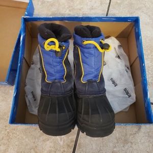 Toddler boy boots